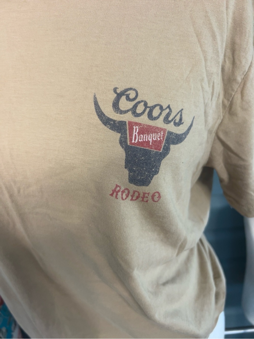Coors Banquet Rodeo T Shirt Mens Medium Tan Western Bull Skull Graphic Beer Tee